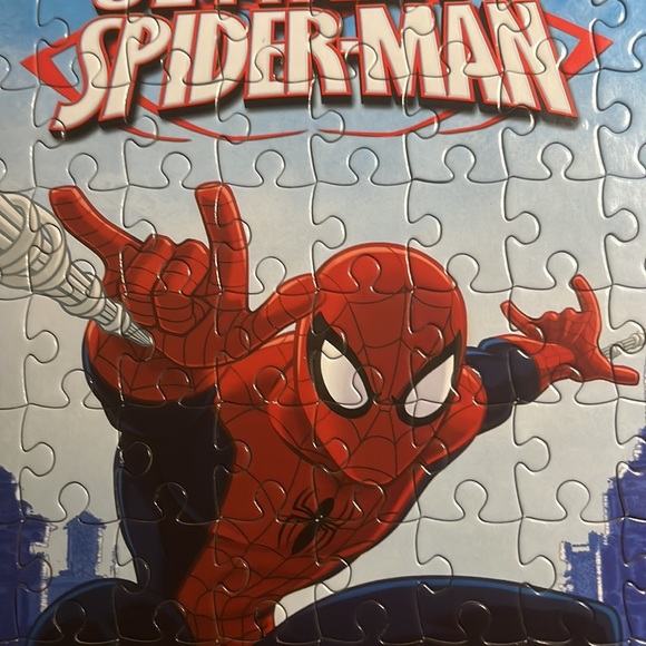 💟🧩 2 fun Spider-Man puzzles. 1 is 100 pieces. 1 is 48 pieces. Both are Complete. - Picture 9 of 11